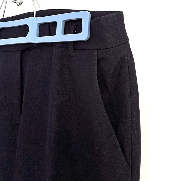 TAHARI relaxed fit Navy Blue dress pants with front pockets. Office Wear size 4 - Picture 12 of 13